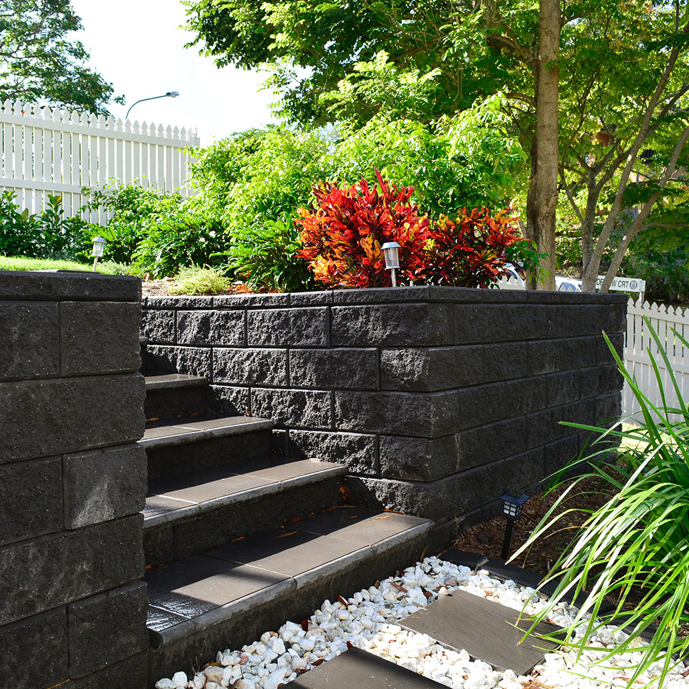 Retaining-Walls-Modernstone-Charcoal-pavers